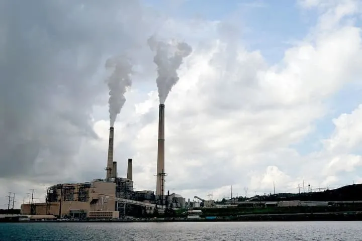 Трамп планує відновити застарілі ТЕС в США