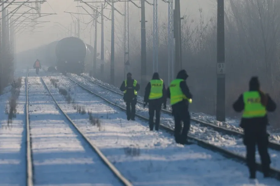 Польща передала для СБУ розслідування щодо молдованина, який зупинив поїзд із нафтою