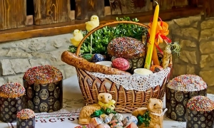 Відео: у Туреччині офіцер поліції забрав додому врятованого песика