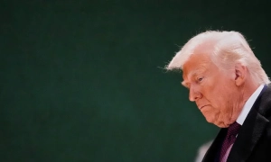 Трамп обвинил Обаму в "сдаче Крыма"