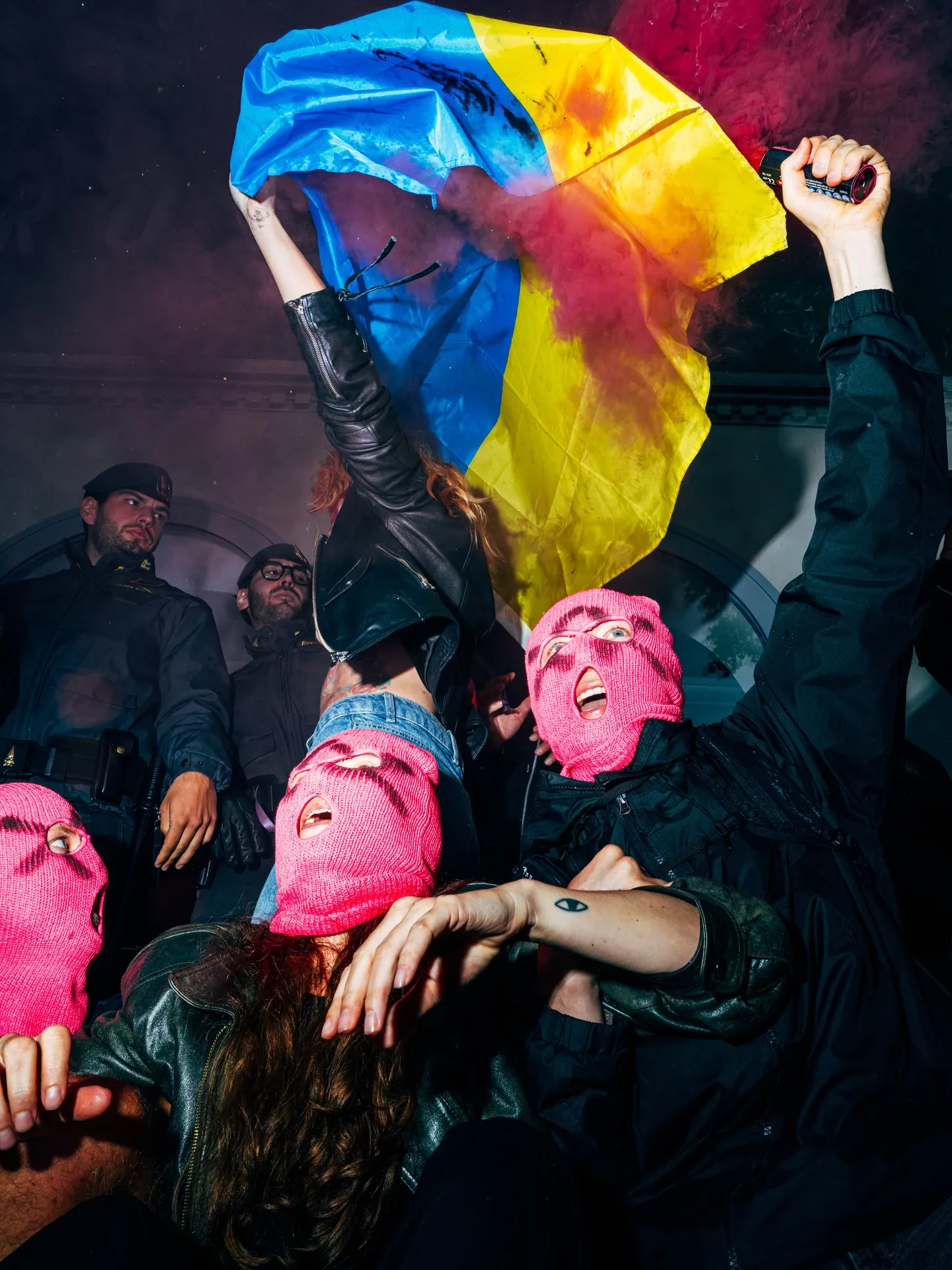Pussy Riot і FEMEN штурмували російський павільйон на Венеційській бієнале