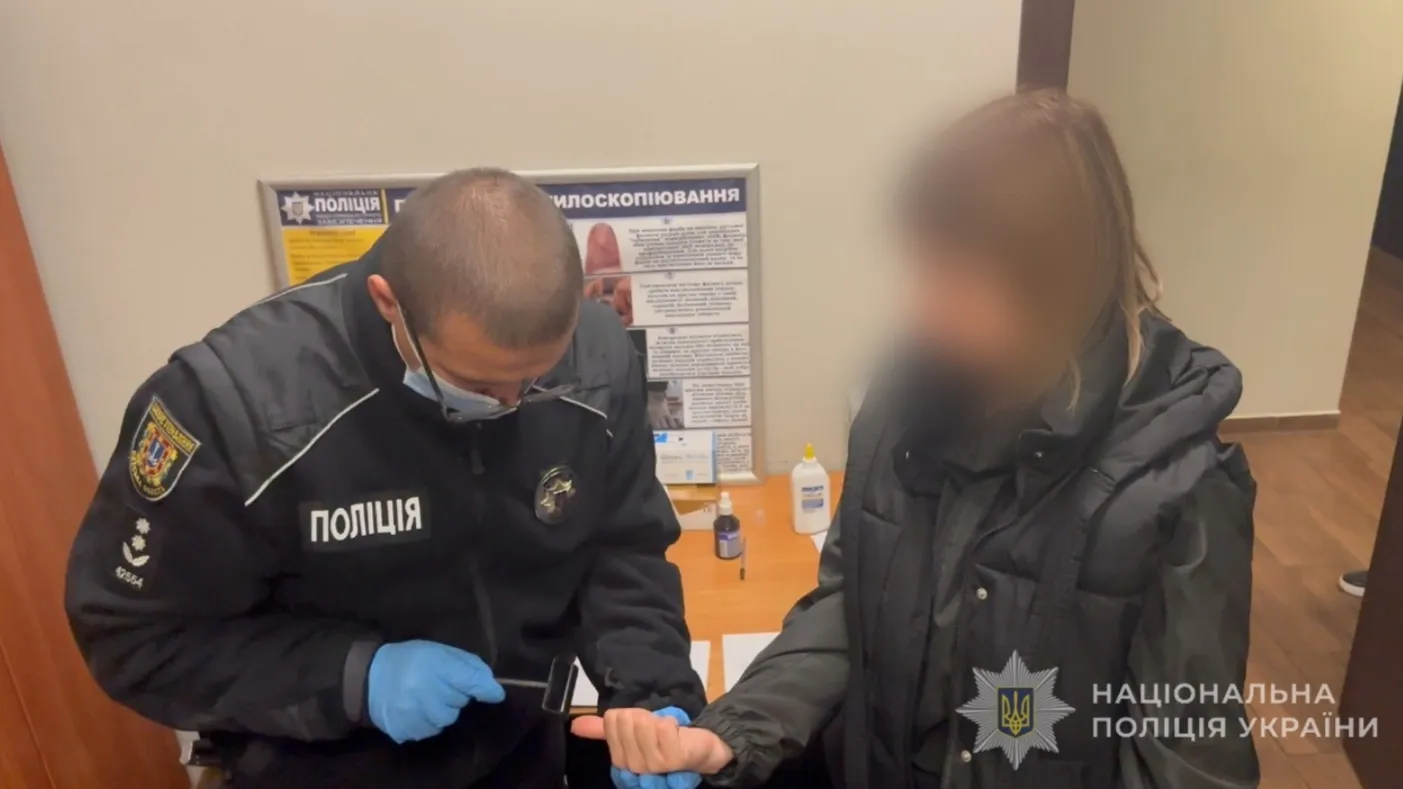 На Одещині затримали жінку, яка замовила побиття колишнього, щоб заволодіти його майном На Одещині затримали жінку, яка замовила побиття колишнього, щоб заволодіти його майном