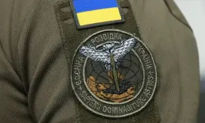 ДБР викрило патрульного, який за $7 тисяч організовував виїзд до Польщі
