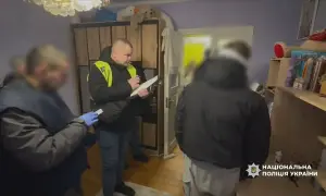 На Буковині спіймали жінку, яка везла через кордон призовника у багажнику