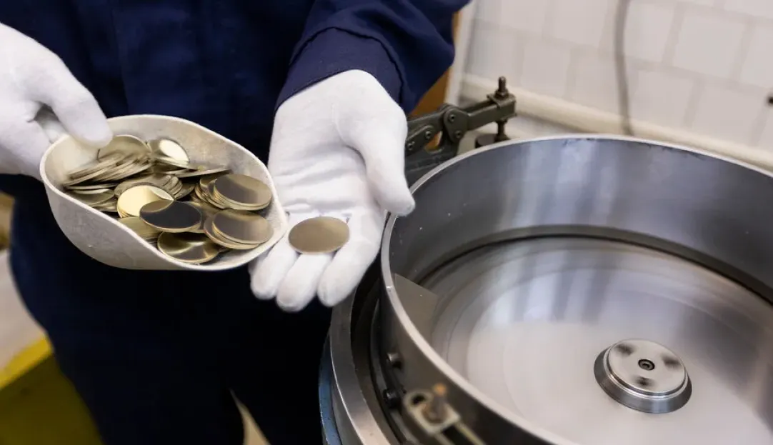 Нацбанк планує купити машину для знищення монет за чверть мільйона євро