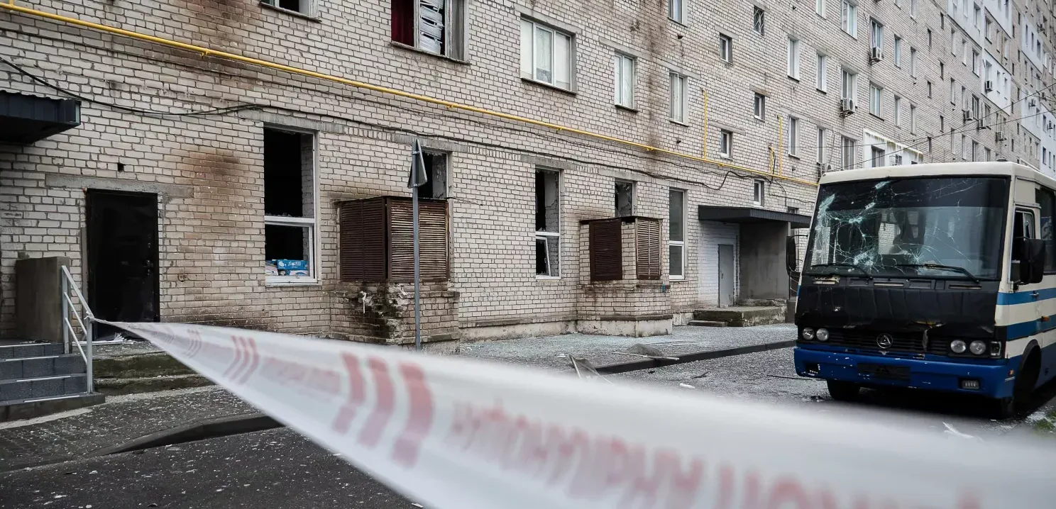 Російська атака знеструмила Миколаїв, у місті відкривають пункти незламності