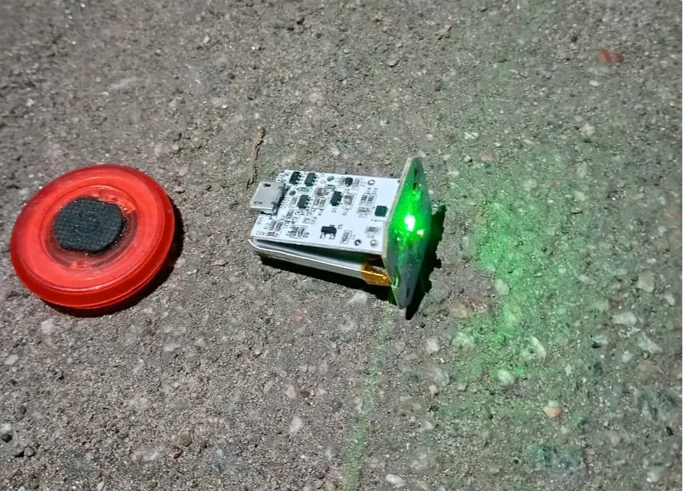 У центрі Києва біля Коордштабу виявили підозрілу знахідку (Фото)