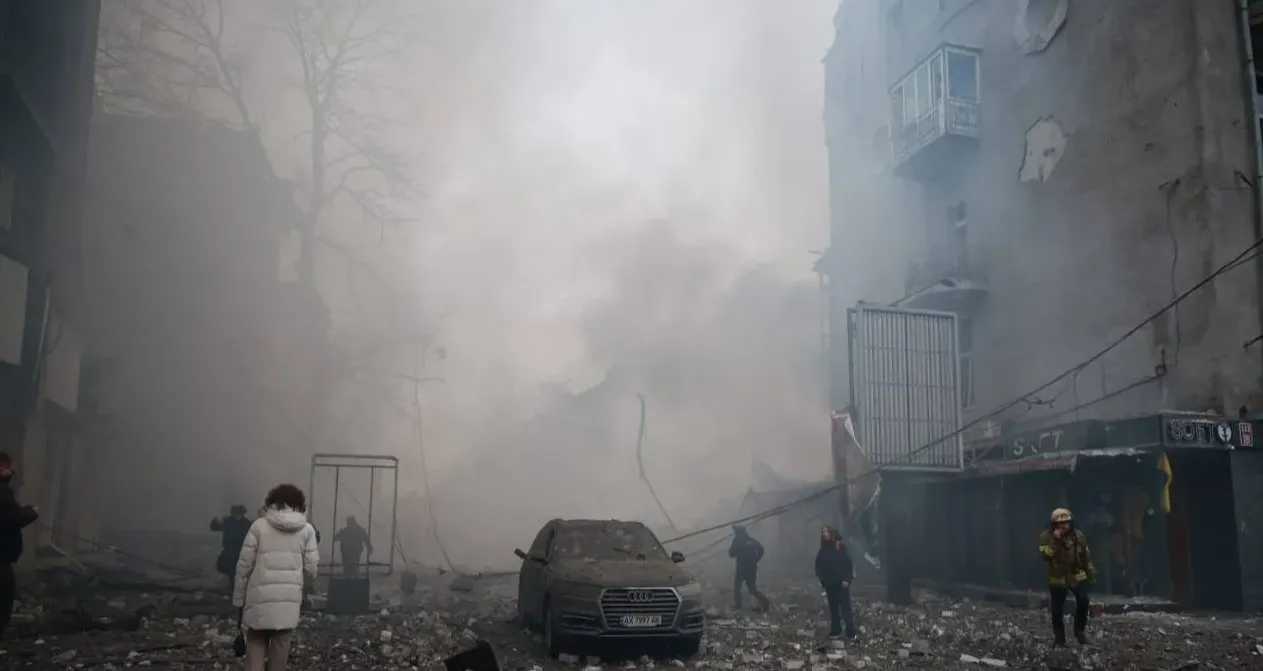 Російський удар по центру Харкова поранив майже два десятки людей (Відео)