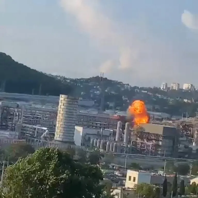 Нафтотермінал і танкер у Туапсе знищили дрони СБУ