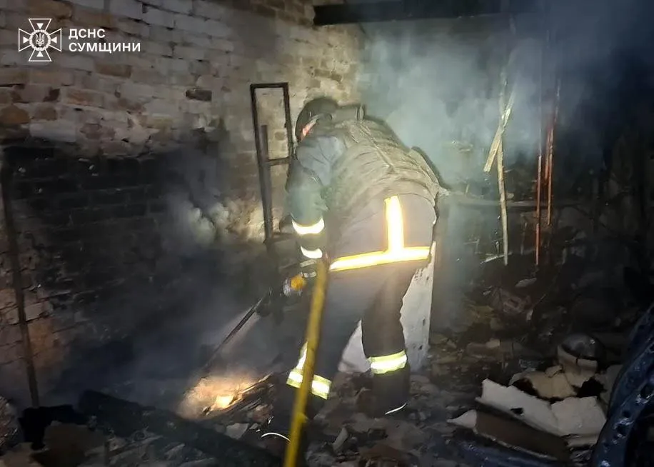 Фото: Российский дрон атаковал частное хозяйство в Сумской области