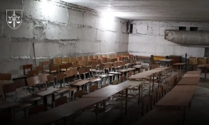 Російський літак здійснив аварійну посадку через відмову двигуна