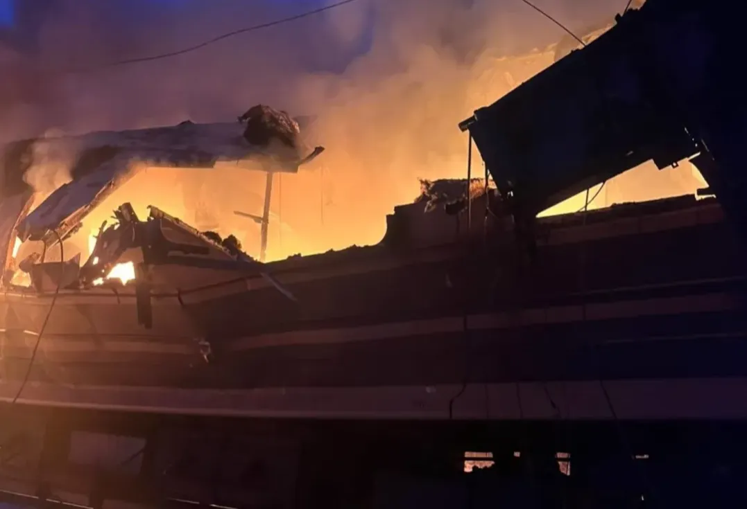 Дрони вдарили по пасажирському потягу на Харківщині