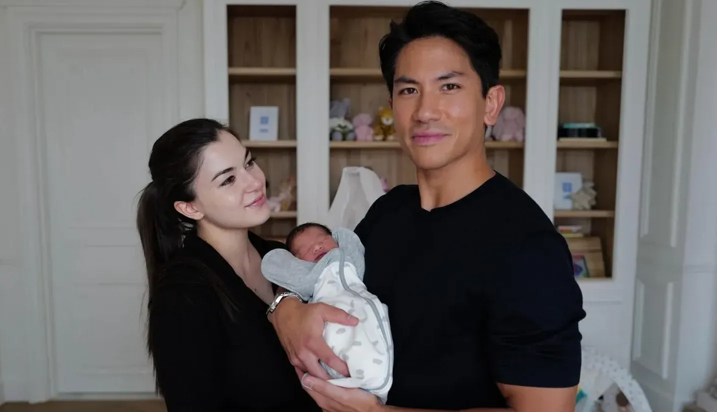 Принц Матін і принцеса Аніша показали свою новонароджену доньку