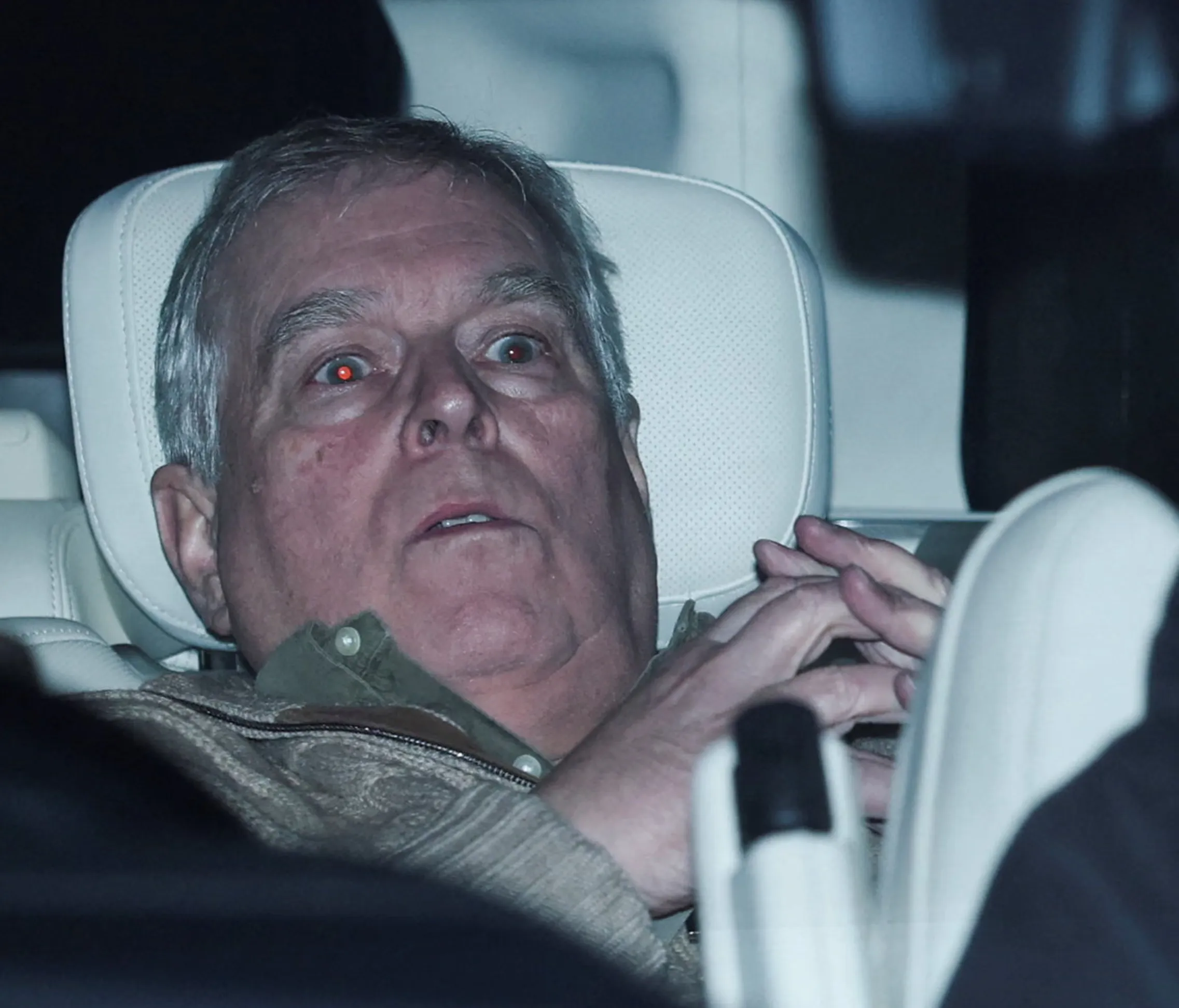 Після арешту Ендрю звільнили, але розслідування продовжується