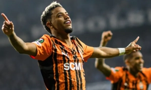 Футболіст збірної України Малиновський може продовжити кар'єру в Англії