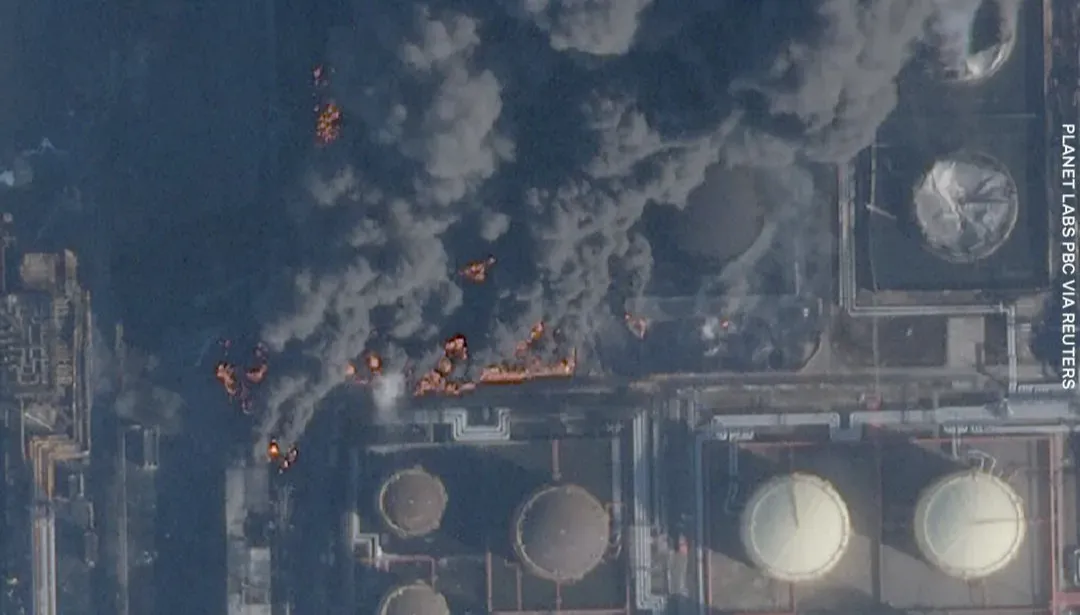 Російський нафтопорт горить два дні поспіль