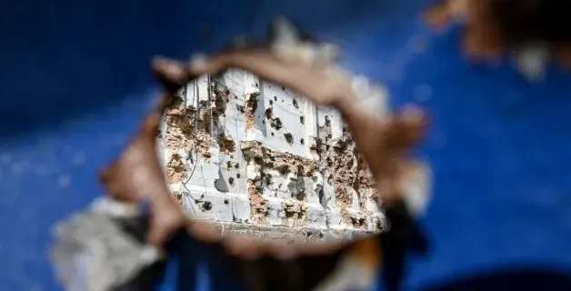 Росіяни вдарили по Шостці, пошкоджено будинки та транспорт