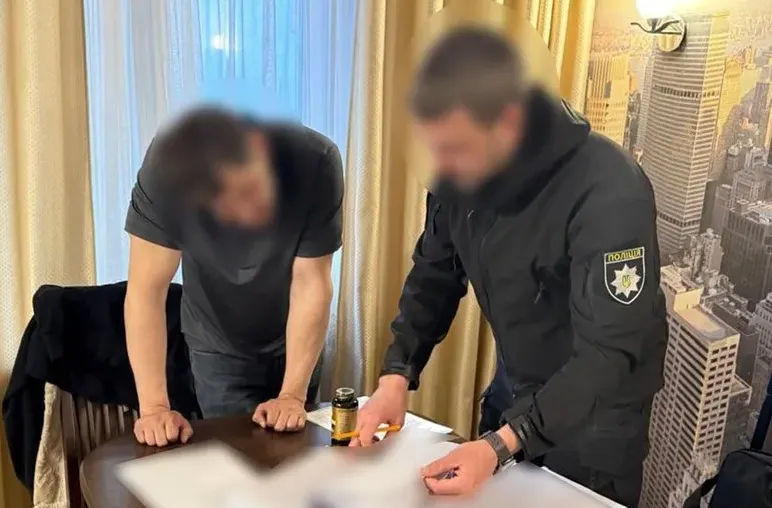 На Дніпропетровщині викрили групу шахраїв зі SIM-картами