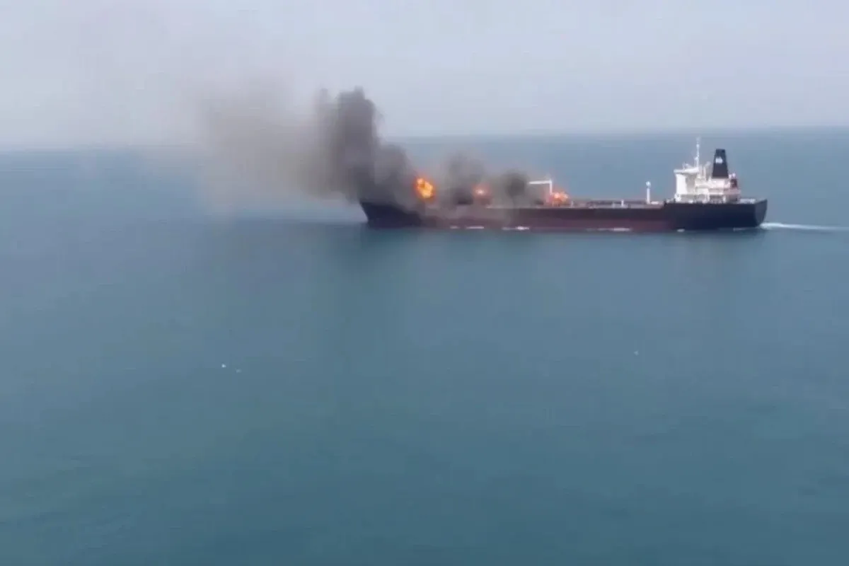 Іран атакував судно біля Ормузької протоки - The Times of Israel