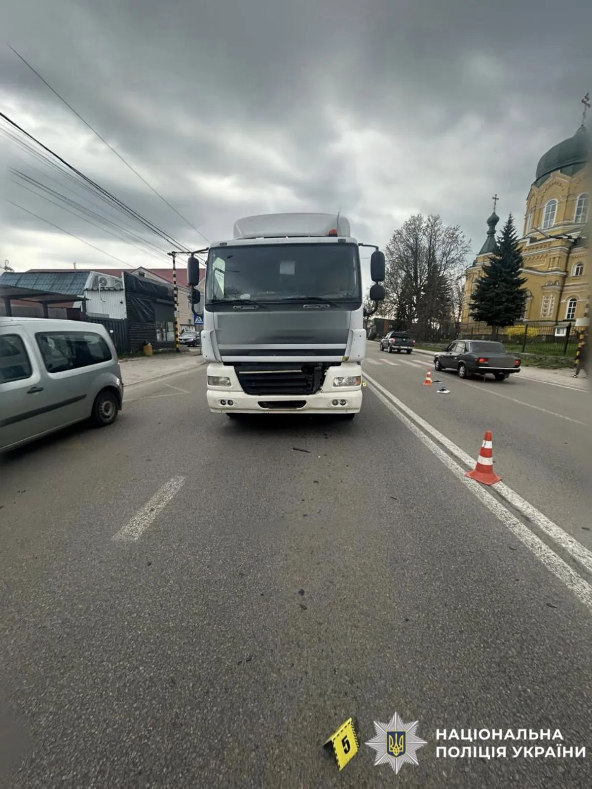 У Нових Петрівцях вантажівка на смерть збила пішохода на переході