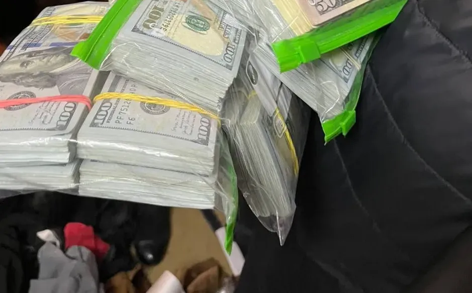 На Закарпатті затримали голову ВЛК із сотнями тисяч доларі