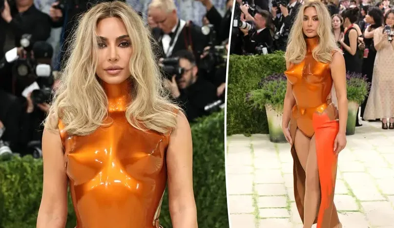 На Met Gala 2026 Кім Кардаш’ян з'явилась у бронзовому корсеті, як арт-об’єкт