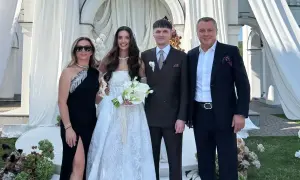58-річний Бред Пітт прийшов на прем'єру фільму у спідниці та м'ятій сорочці (фото)