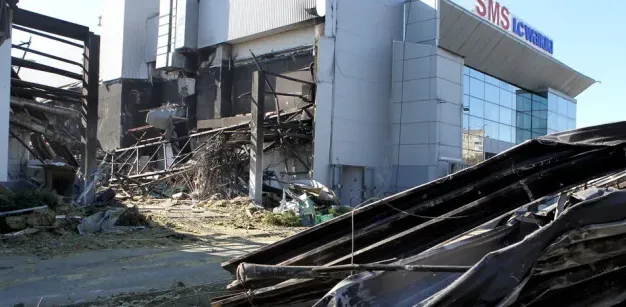 У Кривому Розі троє людей зникли безвісти після удару по ТЦ
