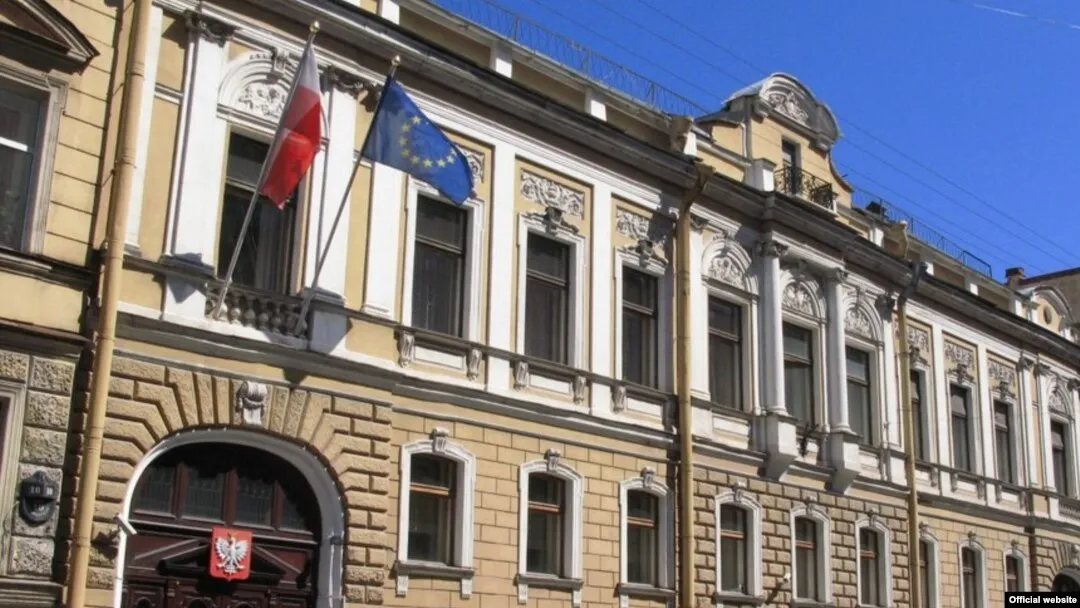 rosja cofa zgodę na działalność polskiego konsulatu generalnego w odpowiedzi na działania Polski