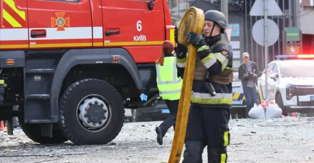 У Києві пошкоджена ще одна офісна будівля після атаки дрона