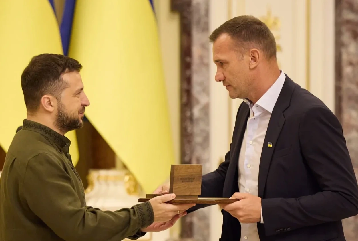 Зеленский поздравил с юбилеем легенду украинского футбола Андрея Шевченко