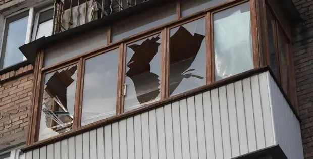 В Славянске российские авиабомбы попали в два многоэтажных дома
