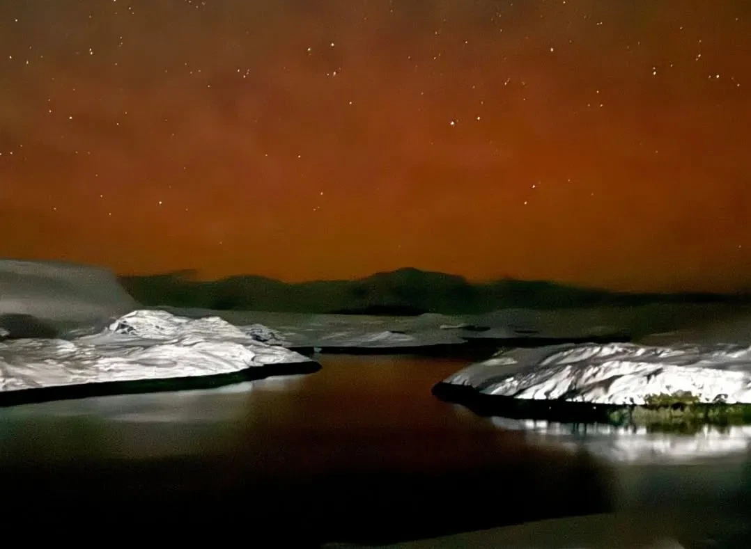 乌克兰极地探险家将极光和邻近星系拍摄在同一张照片中