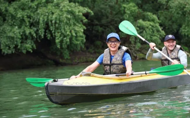 European Commissioner Kos went kayaking on the Dniester River during her visit to Moldova