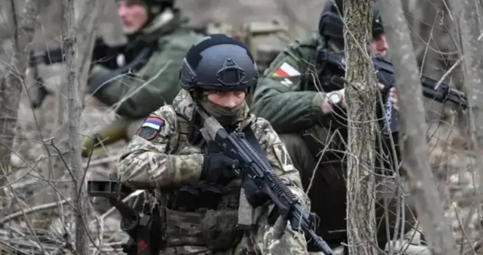 Російські окупанти використовують дно Каховського водосховища, щоб обійти позиції ЗСУ