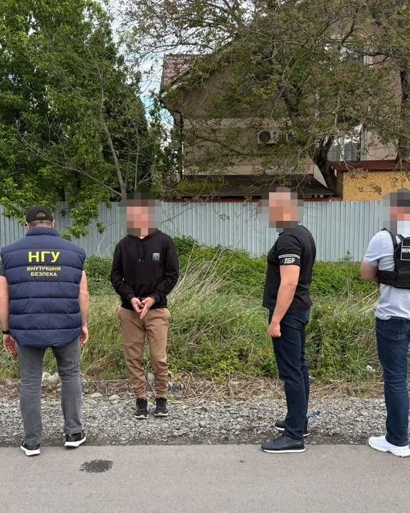 В Закарпатье задержали военнослужащего по подозрению в организации незаконного переправления через границу