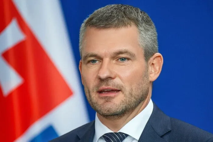 У Словаччині проходить референдум щодо скасування довічних пенсій та відновлення антикорупційних органів