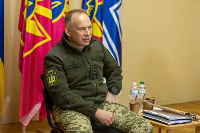 Сирський назвав три наступальні операції України у 2025 році