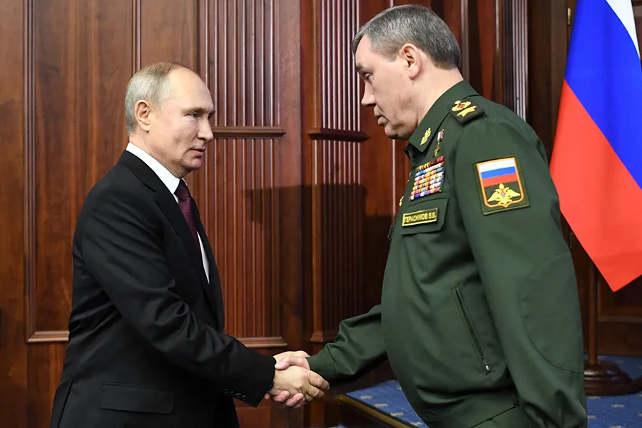 Російські блогери звинуватили Герасимова у брехні Путіну про Куп'янськ