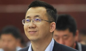 Трасс змінила свою думку і тепер називає Макрона другом