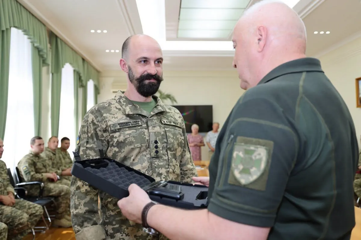 П’ятеро волинських прикордонників отримали іменну зброю