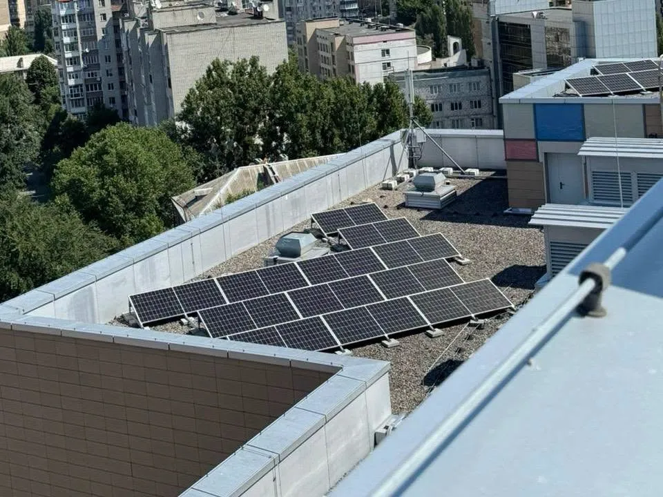 В киевской больнице «Охматдет» установили две солнечные электростанции