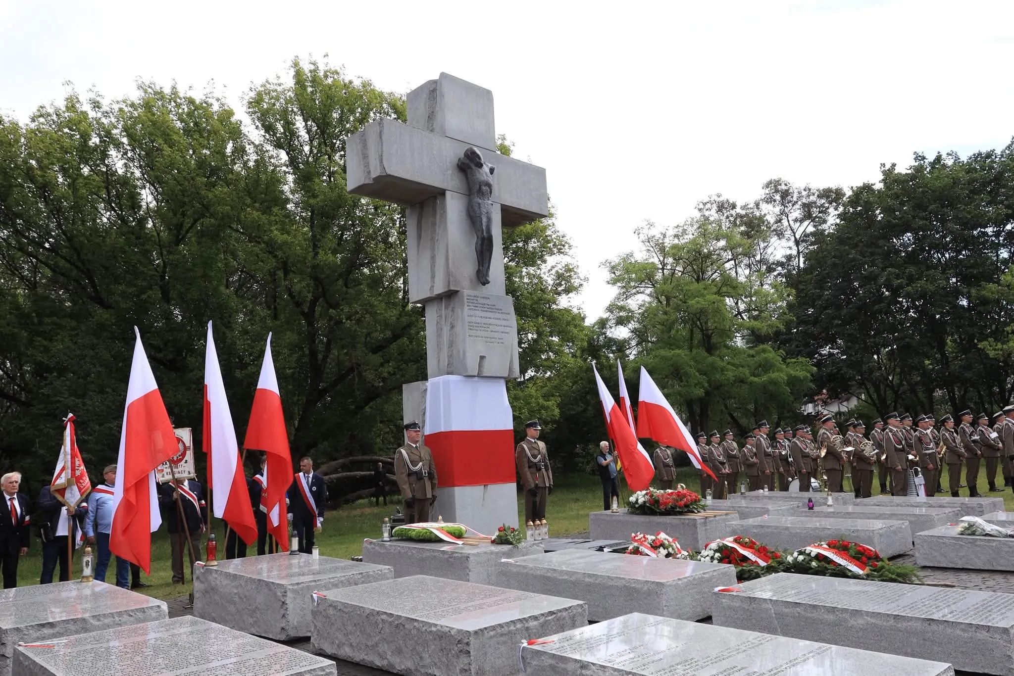 Посол Украины почтил память жертв Волынской трагедии в Варшаве