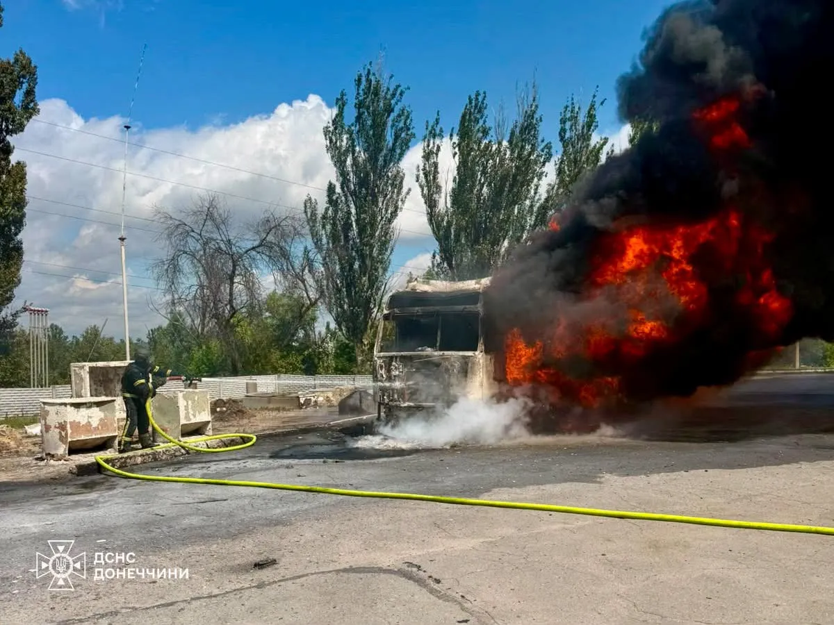 Російський дрон атакував вантажівку з пальним на АЗС у Слов’янську