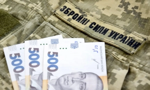 Рашисти наймаються до жителів Херсонщини на збір полуниці