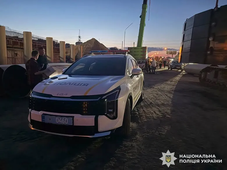 Видео: в Киеве задержали нападавшего, который с ножом ограбил АЗС