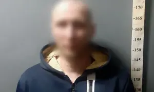 В Киеве на Печерске мужчина угрожал журналистам ножом