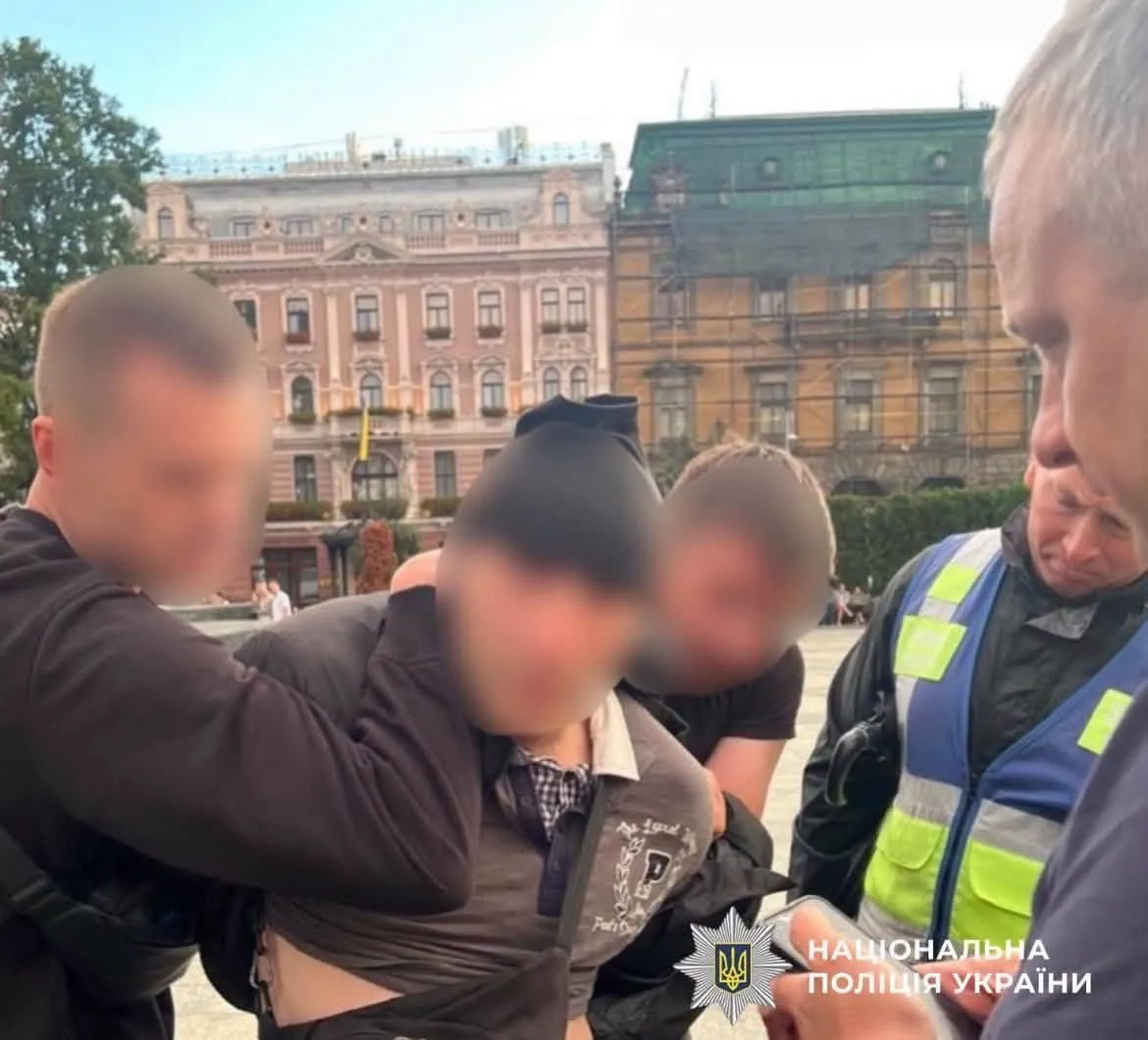 На акции в поддержку Федорова во Львове задержали мужчину с ножом