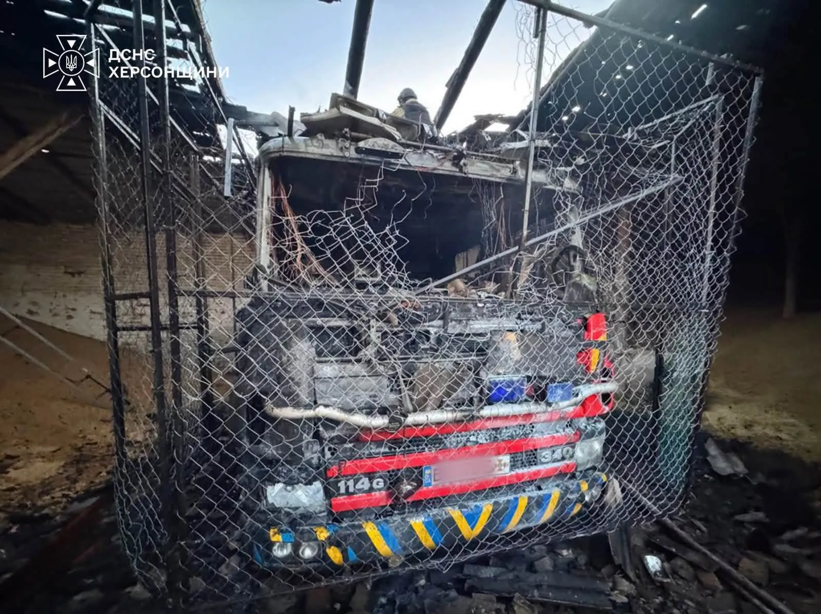 Photo: Russians attacked a rescue team's fire truck with a drone in the Kherson region
