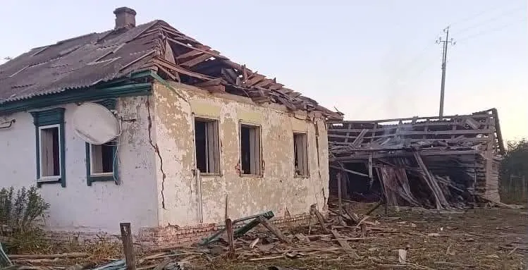 Россия атаковала приграничное село в Черниговской области: четверо раненых